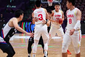 必发-调皮大学生王俊杰现身胡明轩评论区 给后者P上了登哥的大胡子