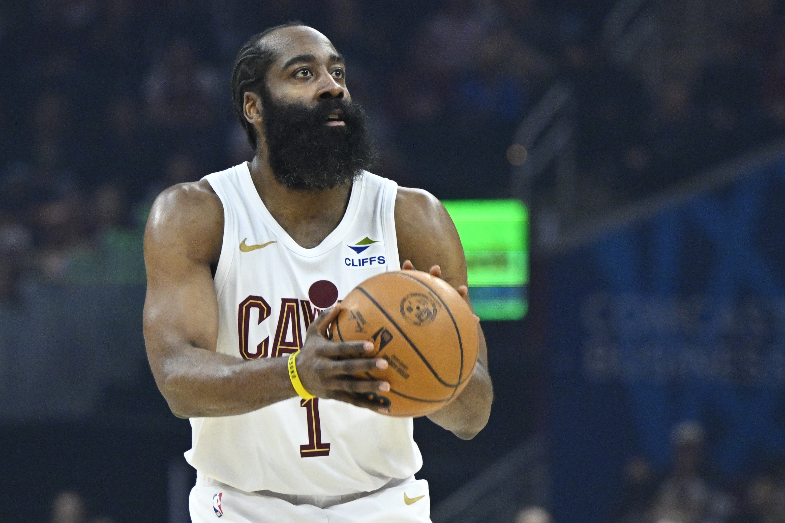 必发-正负值-19最低！哈登半场11中5&amp;三分5中2拿16分5助 有3失误